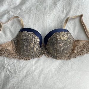 Victoria’s Secret bra